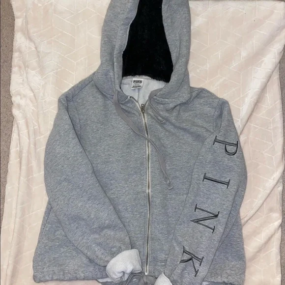 Sweaters - Picture 3 of 3